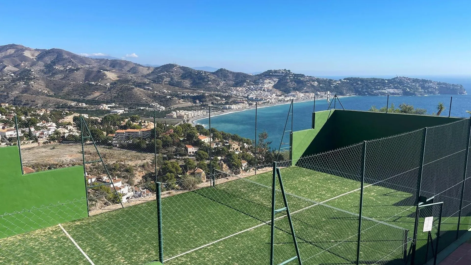 Al Alba Townhouse With Community Pool And Padel Villa La Herradura  Spain