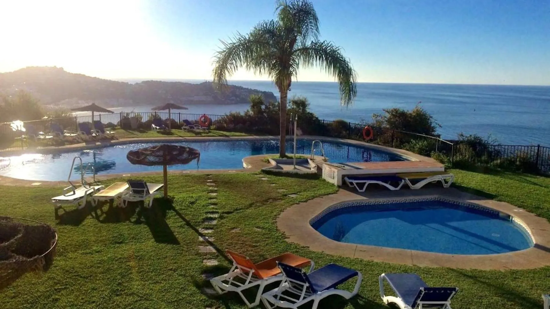 Σπίτι διακοπών Al Alba Townhouse With Community Pool And Padel Βίλα La Herradura